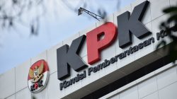 "Dukungan terhadap pemberantasan korupsi kembali menggema, kali ini datang dari para ulama Nahdlatul Ulama (NU). Sejumlah kiai yang tergabung dalam Forum Silaturrohim Kiai dan Pesantren (Forsikap) secara langsung mendatangi Gedung Merah Putih KPK, Jumat, (26/9/2025)."