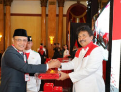 BPIP Serahkan Duplikat Bendera Pusaka ke Walikota dan Bupati Se-Indonesia