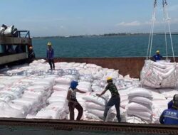 Proses Perizinan KSOP Pontianak Berbelit-belit, Sertifikat Keselamatan Kapal Sembako Tak Diterbitkan